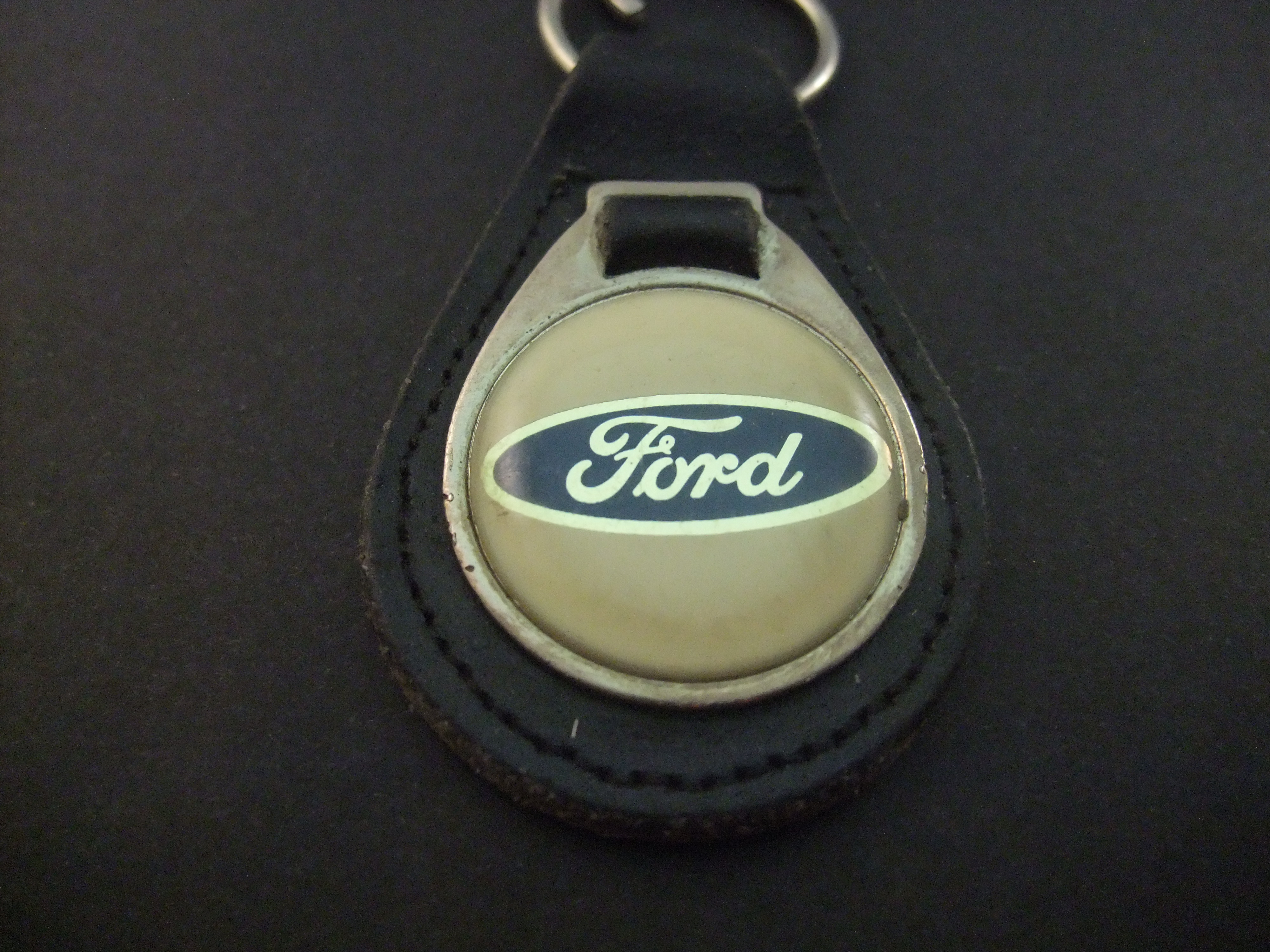 Ford auto emaille sleutelhanger